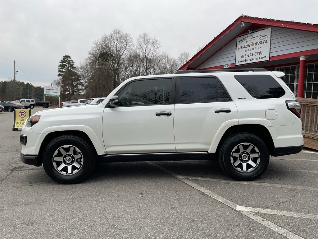 2020 Toyota 4Runner Image 8
