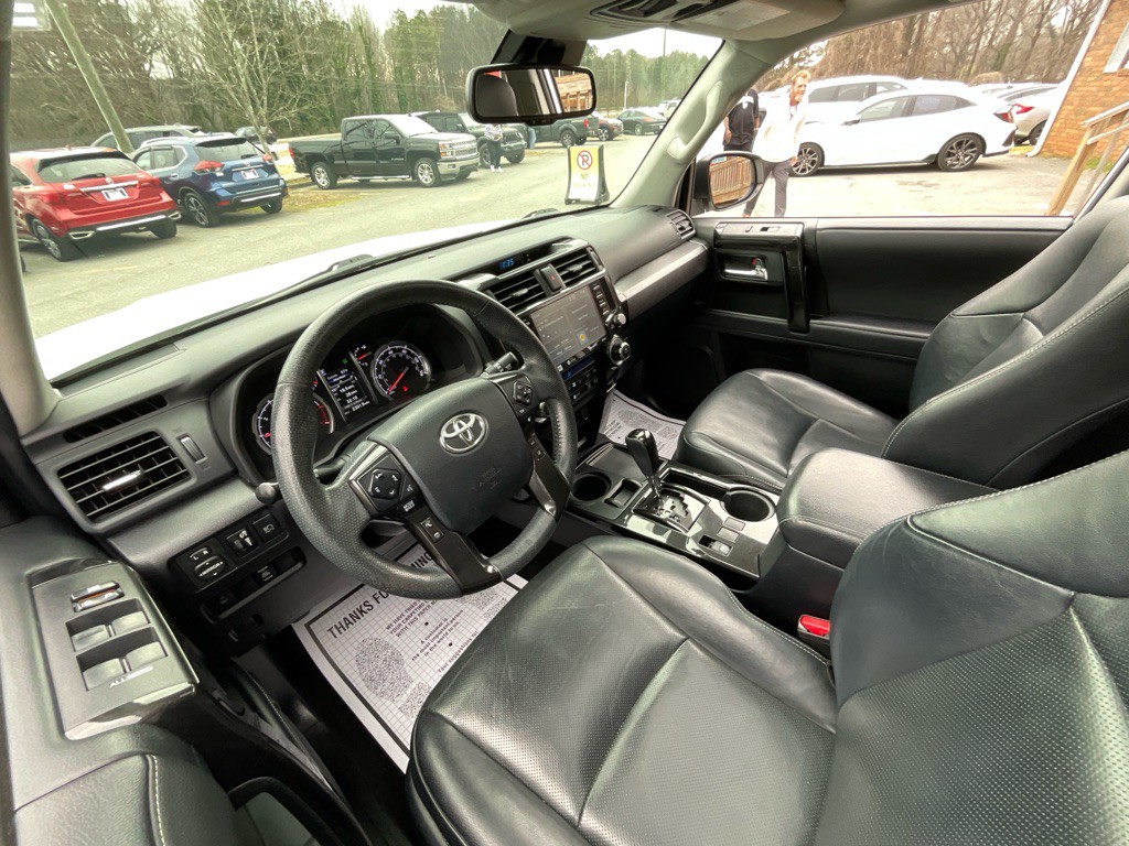 2020 Toyota 4Runner Image 15