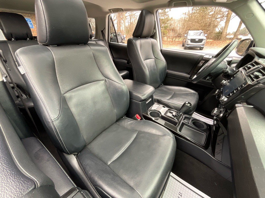 2020 Toyota 4Runner Image 19