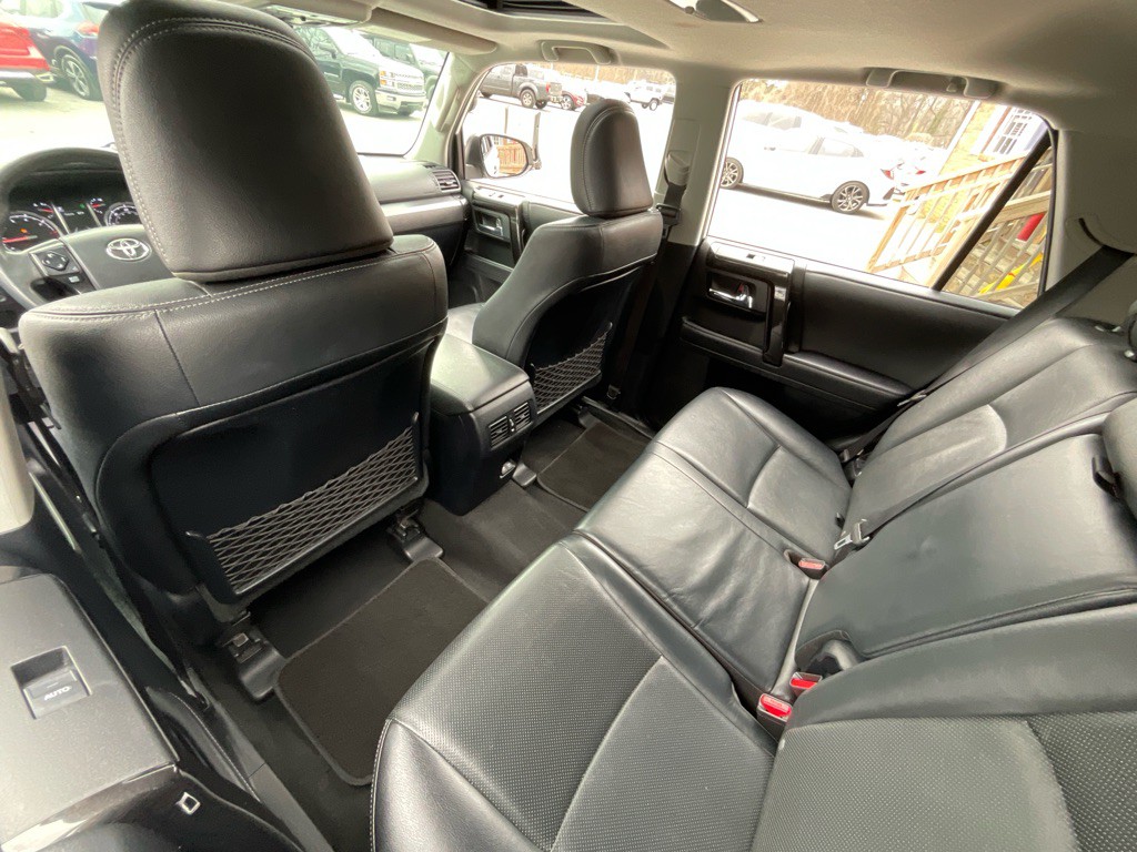 2020 Toyota 4Runner Image 30