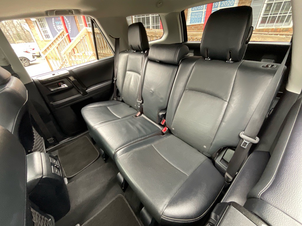 2020 Toyota 4Runner Image 31