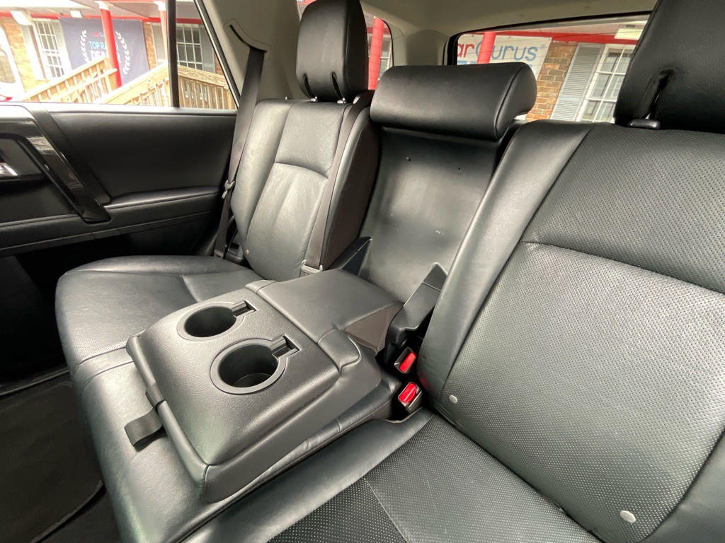 2020 Toyota 4Runner Image 35