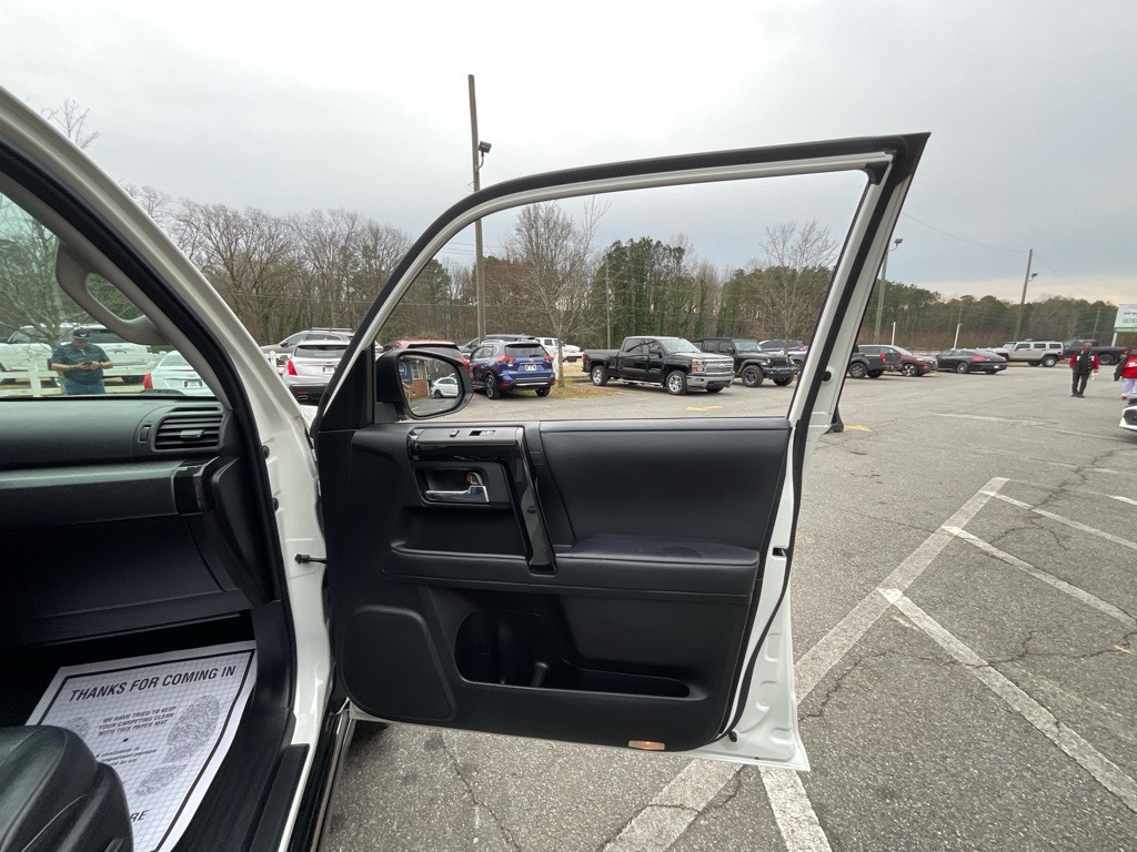 2020 Toyota 4Runner Image 45