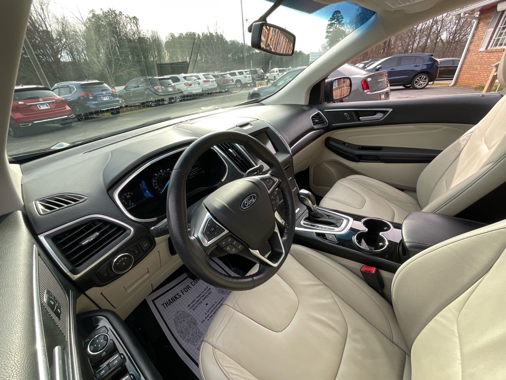 2016 Ford Edge Image 15