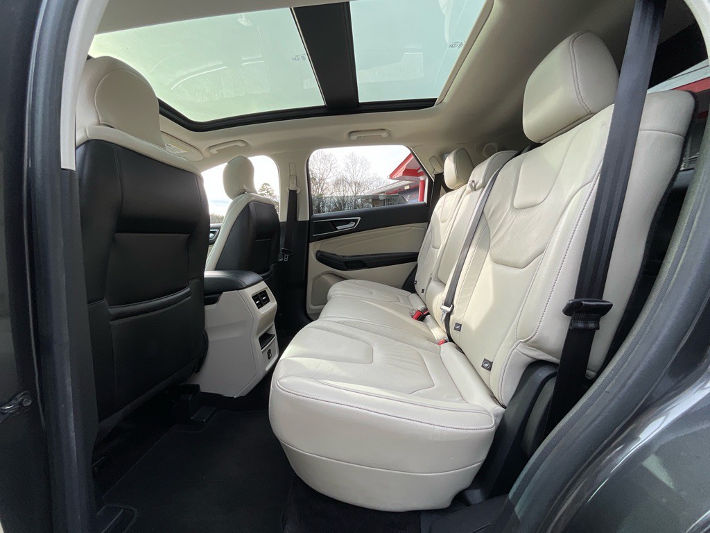 2016 Ford Edge Image 28