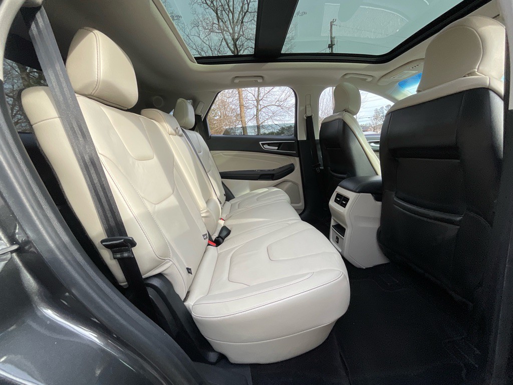 2016 Ford Edge Image 31