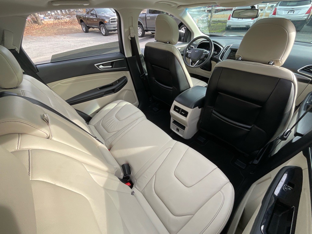 2016 Ford Edge Image 32