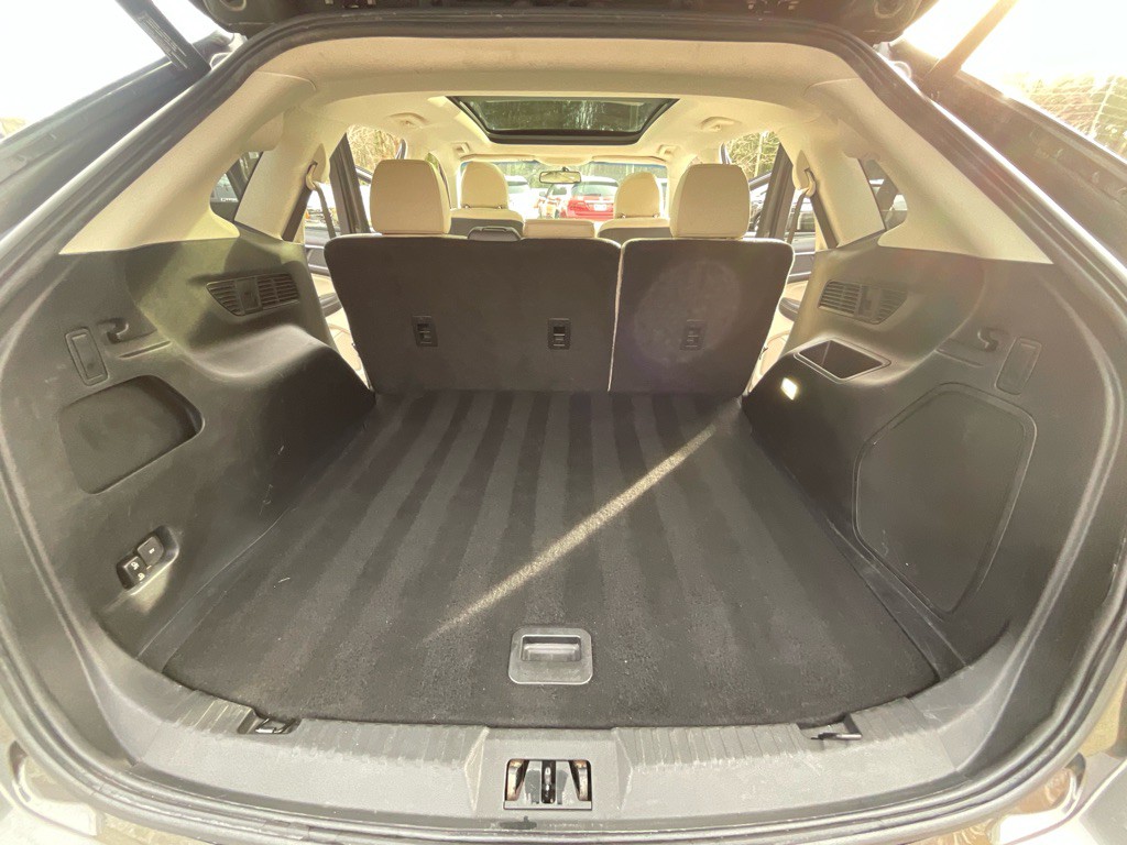 2016 Ford Edge Image 38