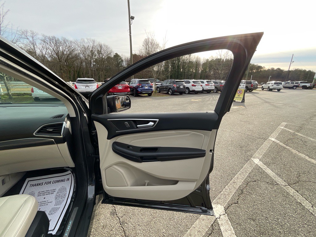 2016 Ford Edge Image 45