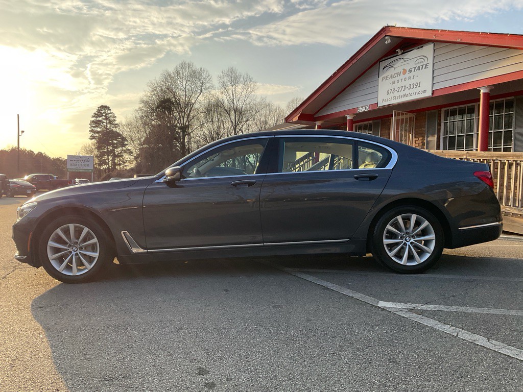 2016 BMW 7 Series Image 8