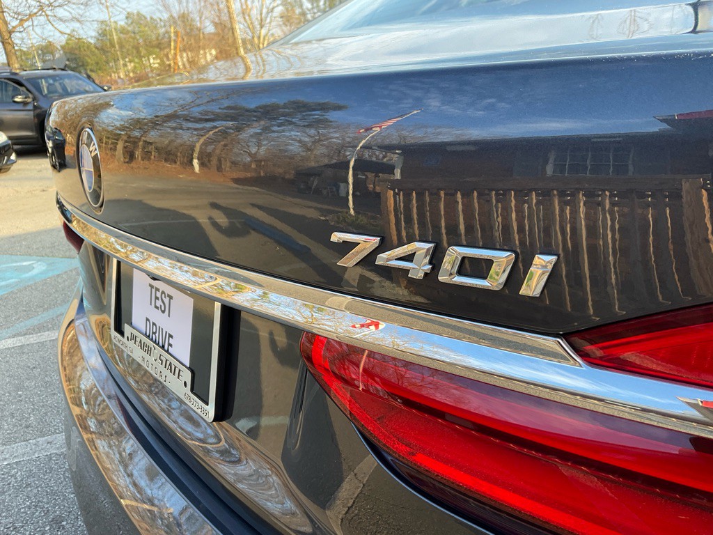 2016 BMW 7 Series Image 9