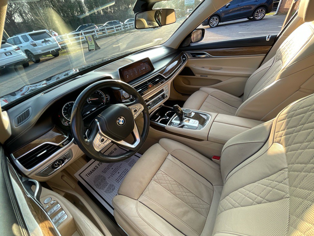 2016 BMW 7 Series Image 14