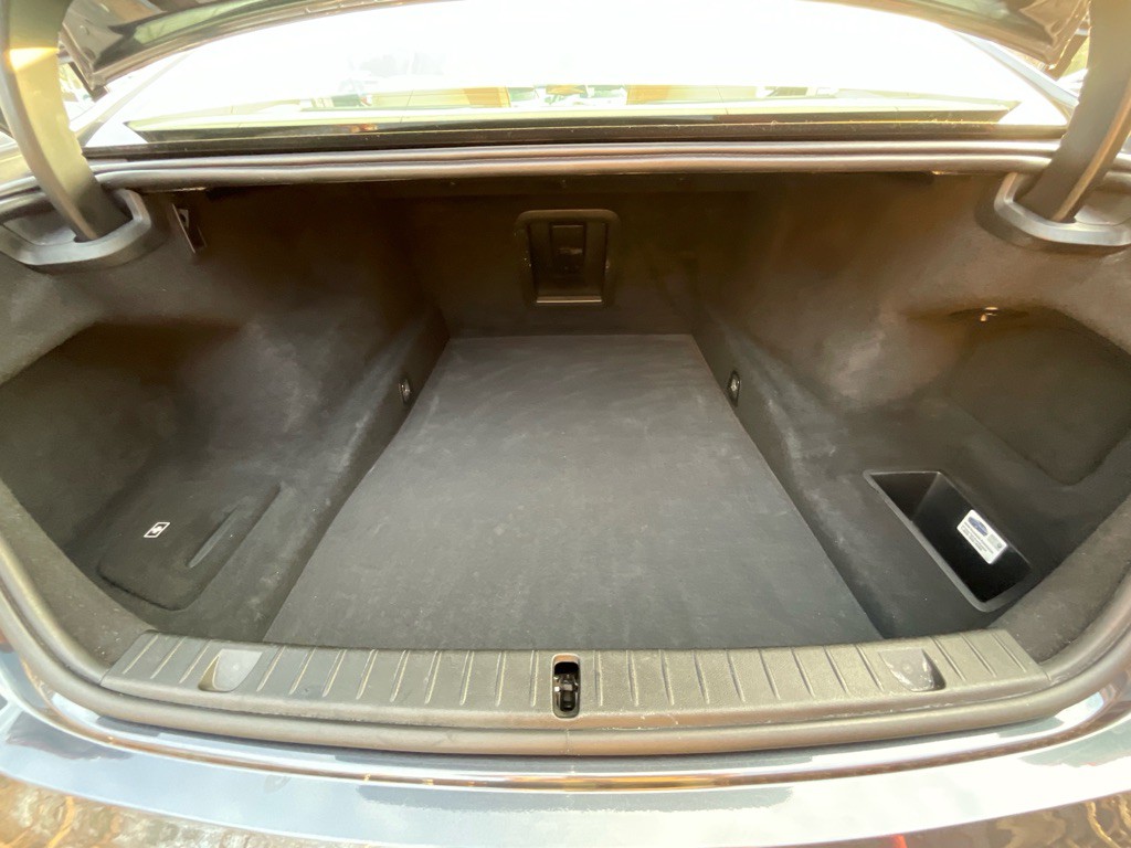 2016 BMW 7 Series Image 38