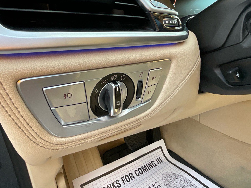 2016 BMW 7 Series Image 42