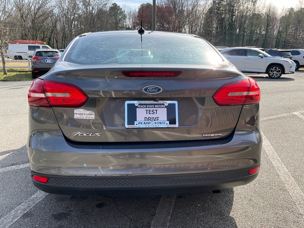 2016 Ford Focus Image 6