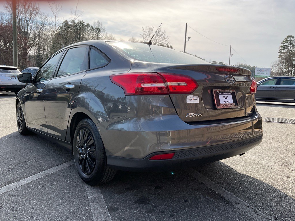 2016 Ford Focus Image 7