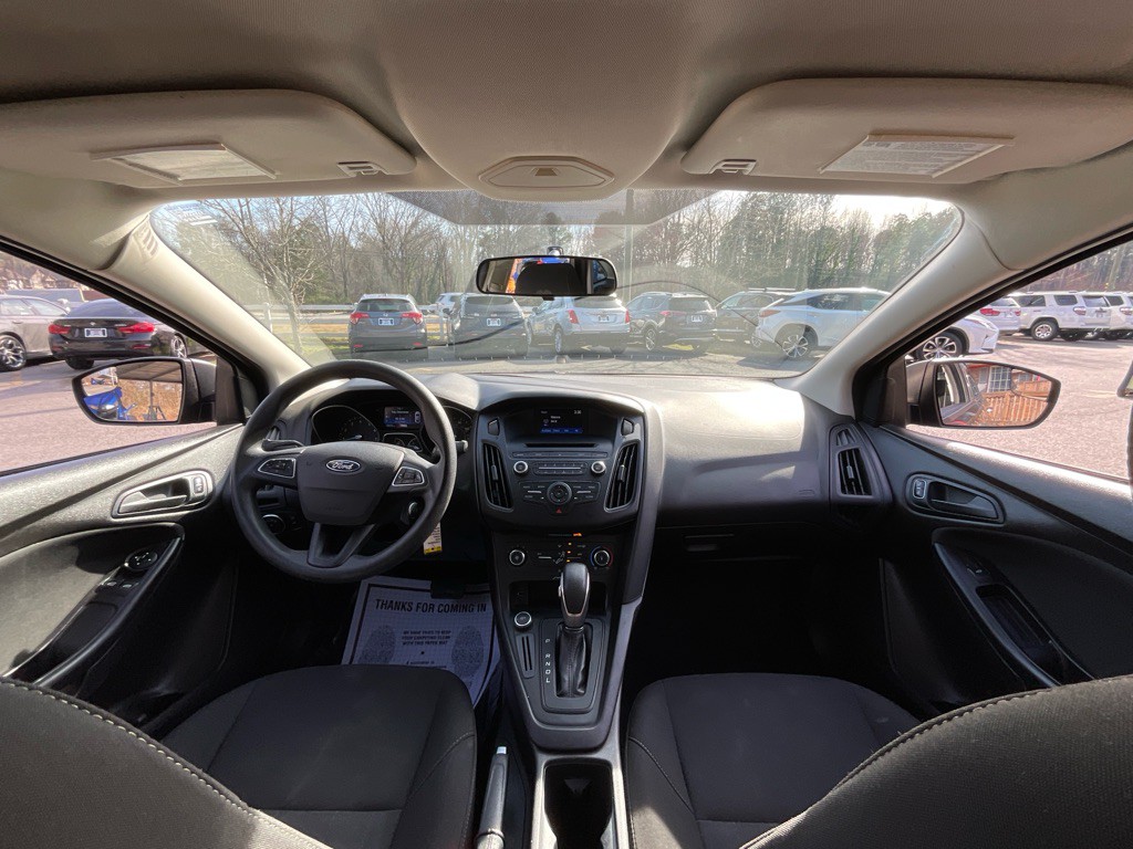 2016 Ford Focus Image 20