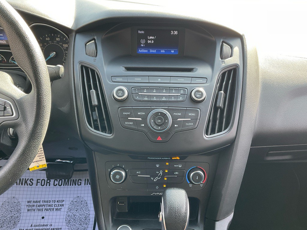 2016 Ford Focus Image 22