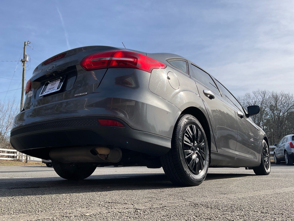 2016 Ford Focus Image 43