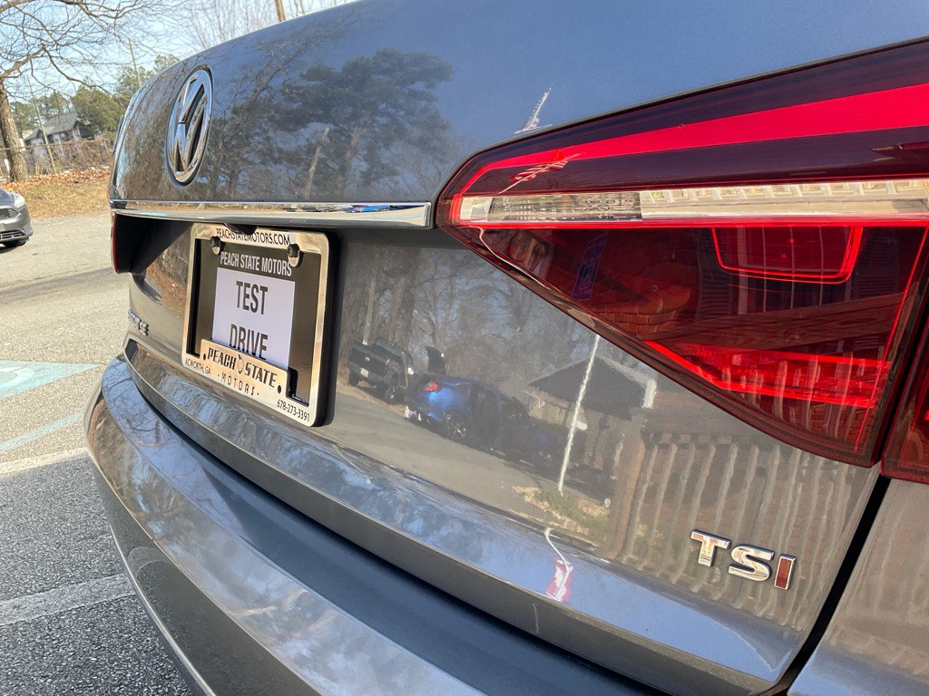 2017 Volkswagen Passat Image 10