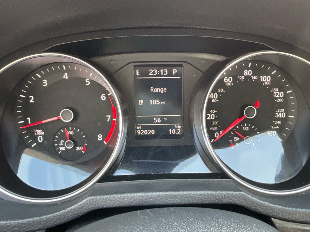 2017 Volkswagen Passat Image 25