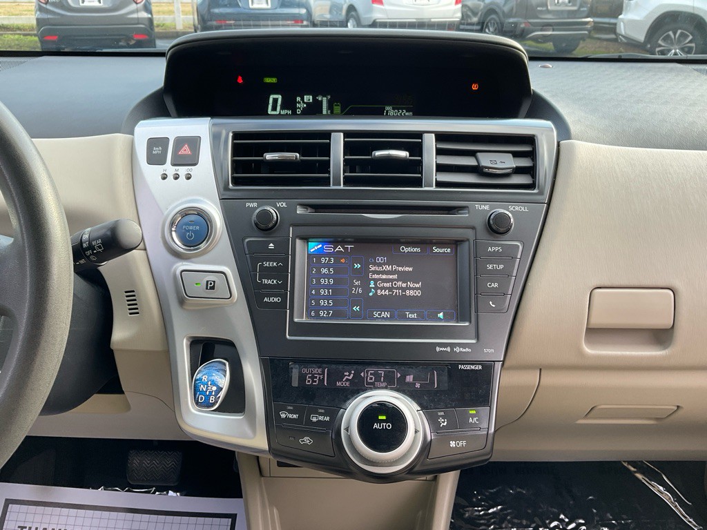 2012 Toyota Prius Image 22