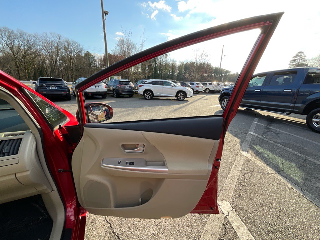 2012 Toyota Prius Image 44