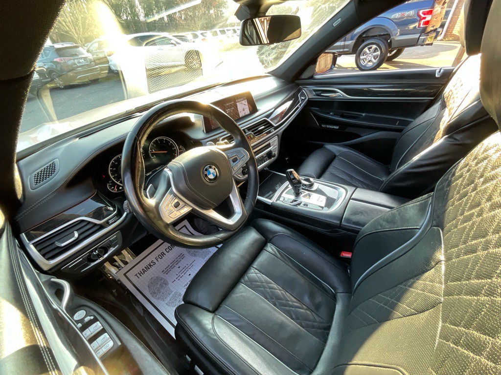 2018 BMW 7 Series Image 15