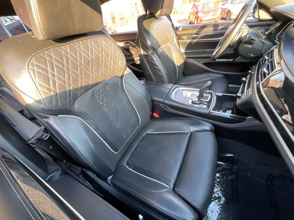 2018 BMW 7 Series Image 19