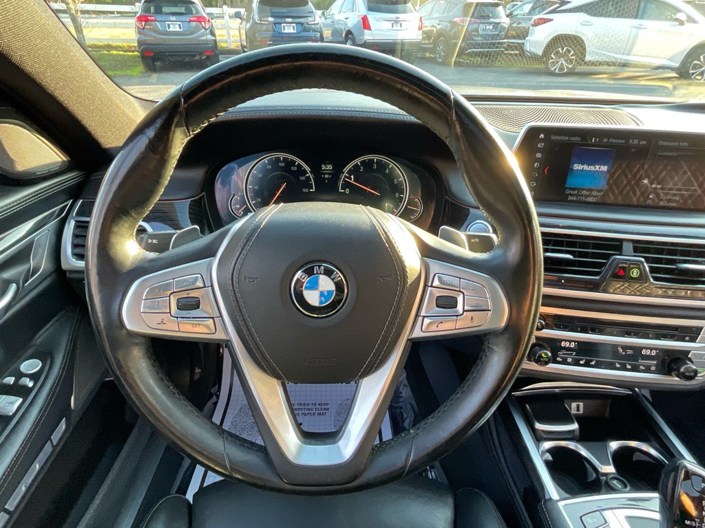 2018 BMW 7 Series Image 23