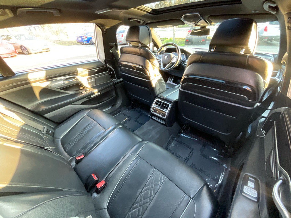 2018 BMW 7 Series Image 34