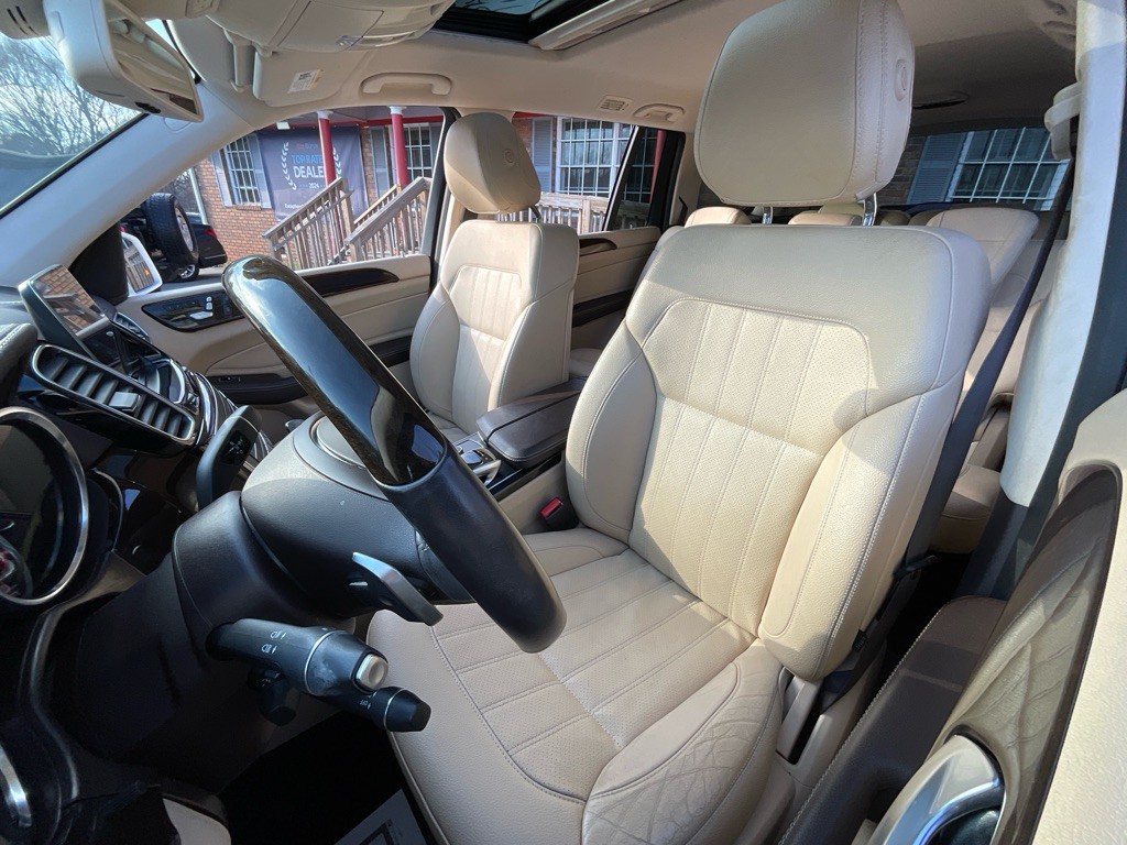 2017 Mercedes-Benz GLS-Class Image 16