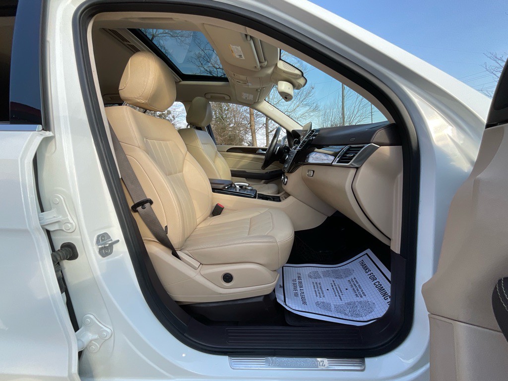 2017 Mercedes-Benz GLS-Class Image 17