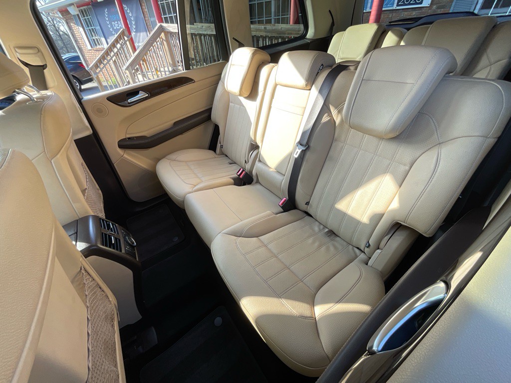 2017 Mercedes-Benz GLS-Class Image 31