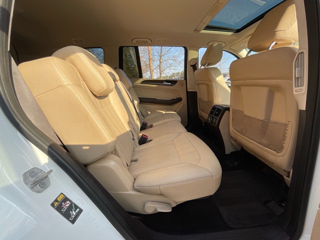 2017 Mercedes-Benz GLS-Class Image 32