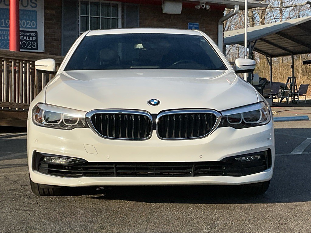 2017 BMW 5 Series Image 2