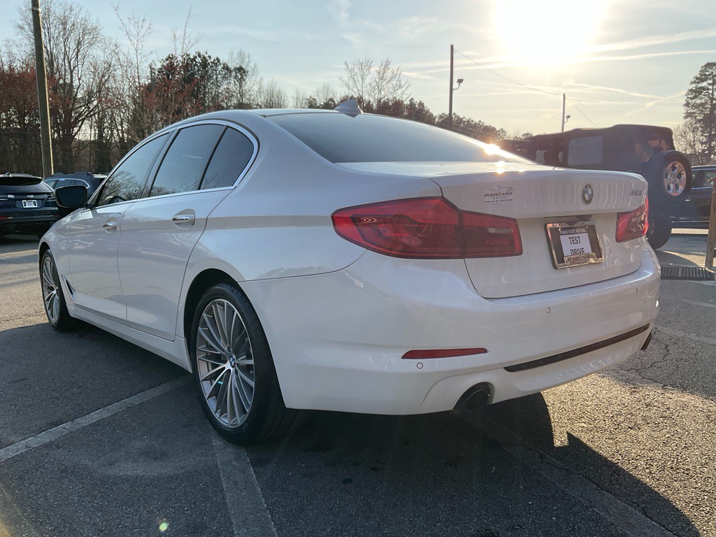 2017 BMW 5 Series Image 7
