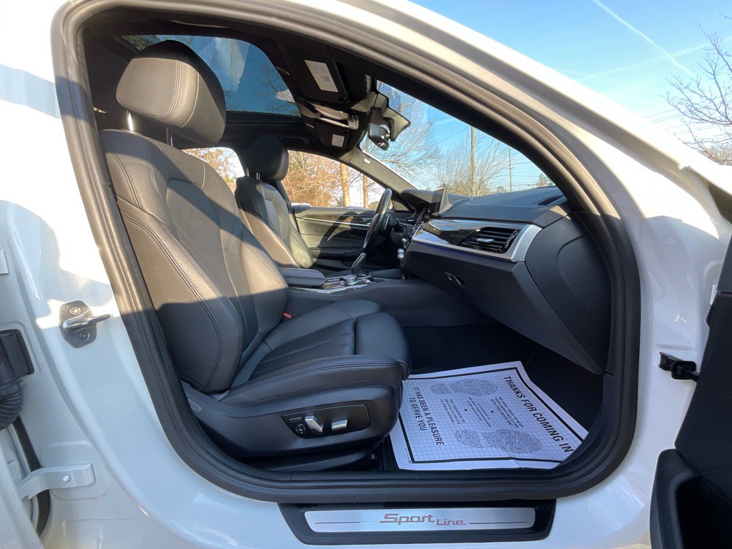 2017 BMW 5 Series Image 16