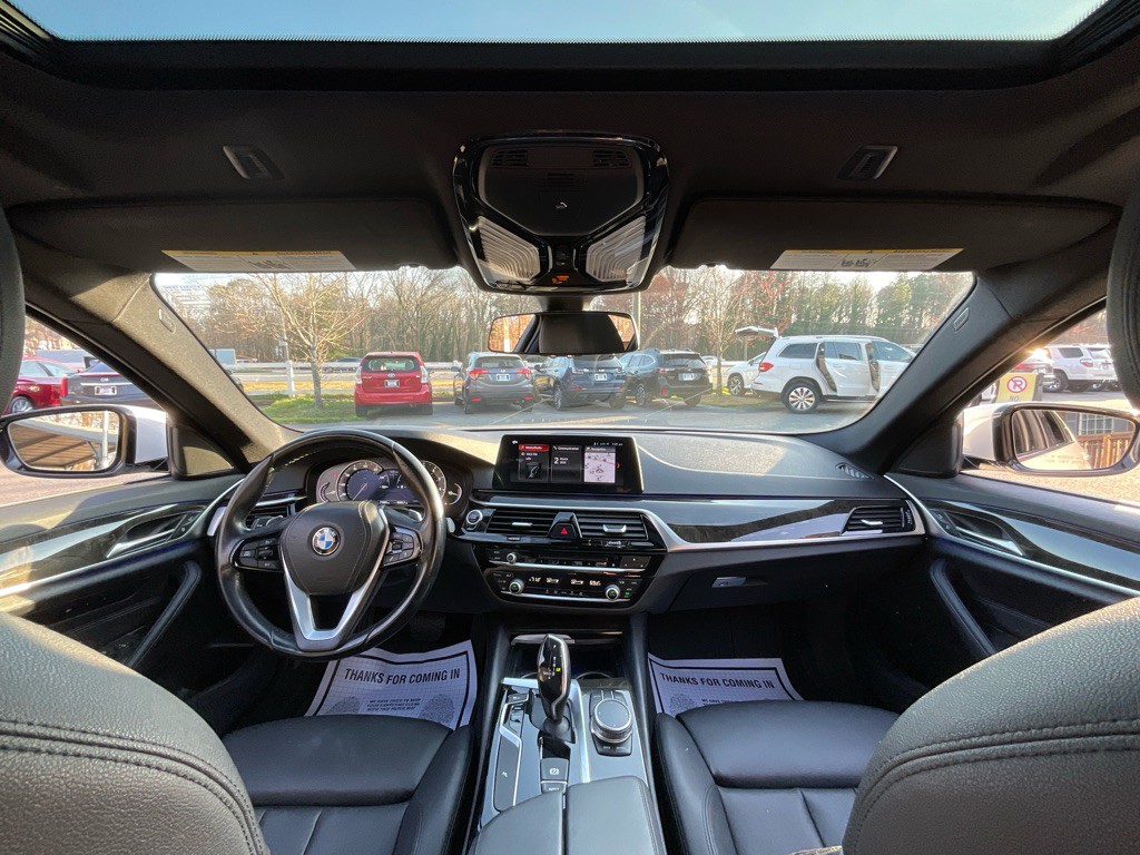 2017 BMW 5 Series Image 19