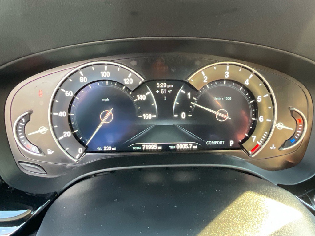 2017 BMW 5 Series Image 25