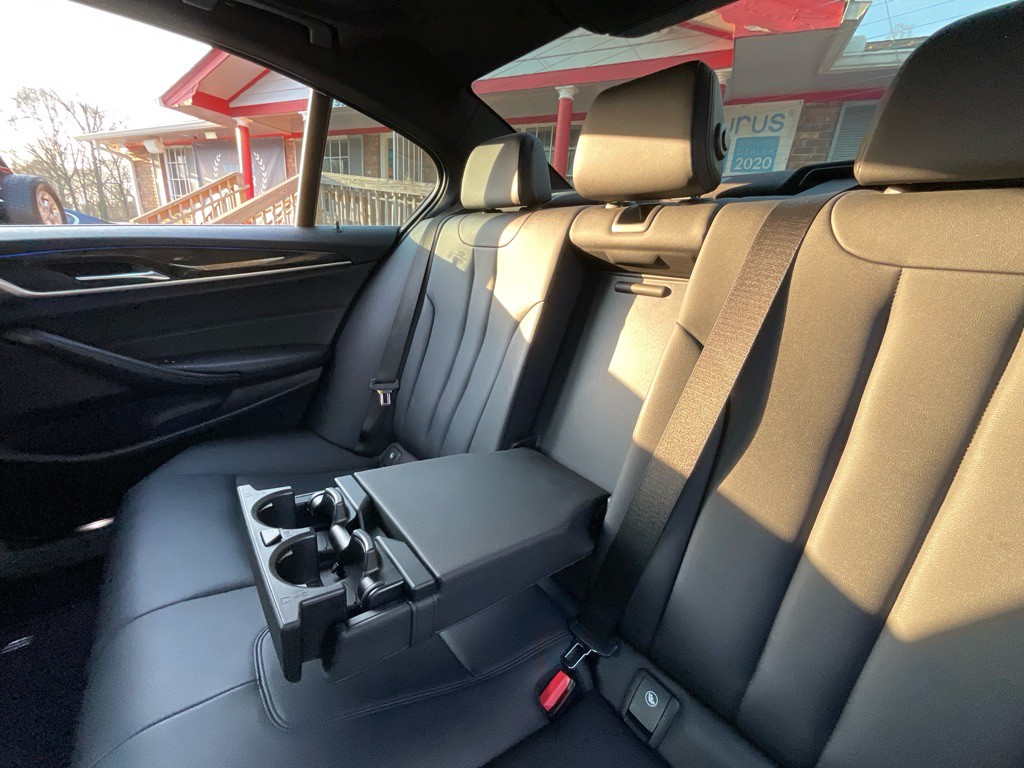 2017 BMW 5 Series Image 34