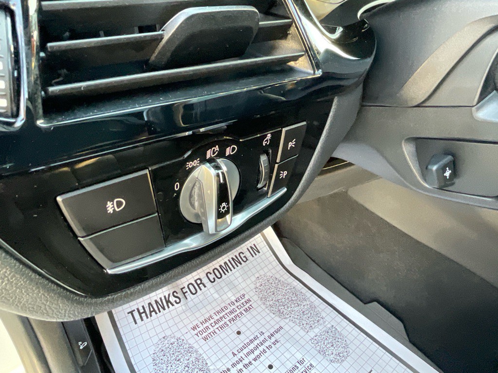 2017 BMW 5 Series Image 41