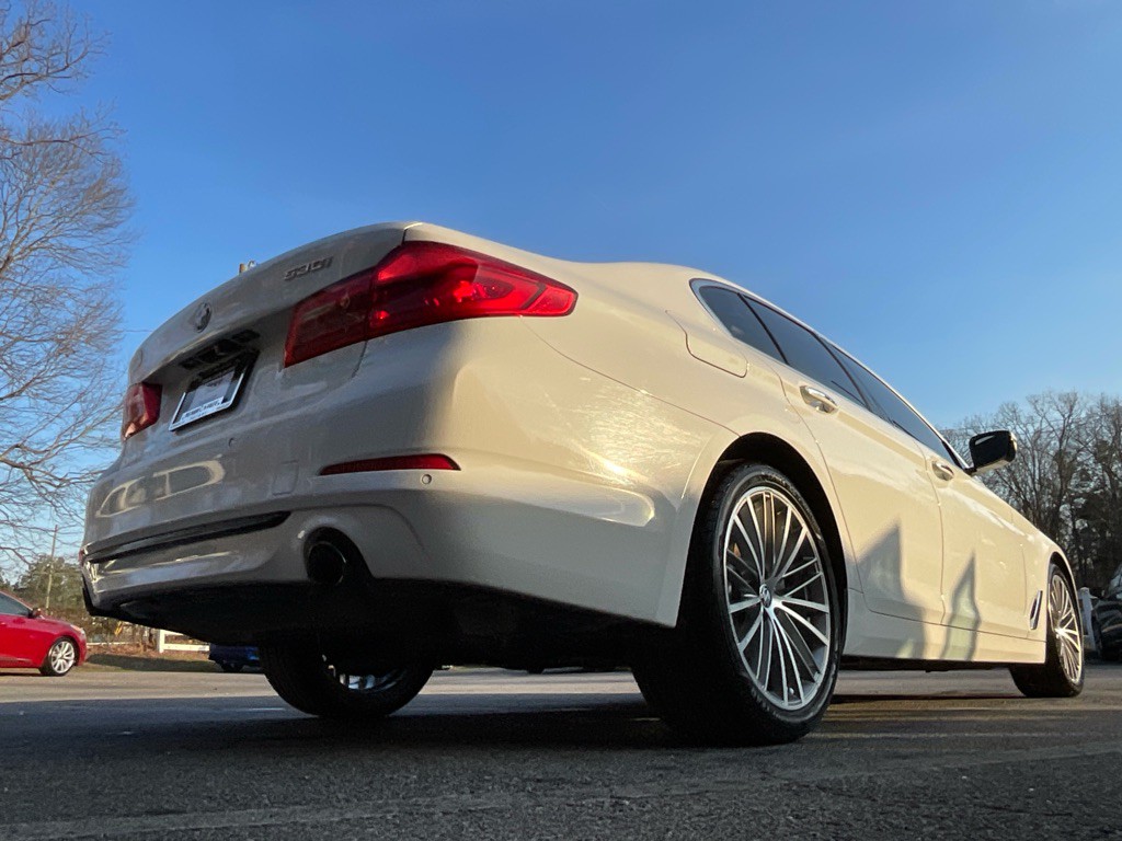 2017 BMW 5 Series Image 46