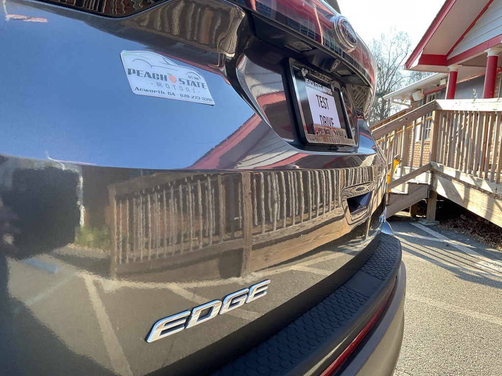 2016 Ford Edge Image 9