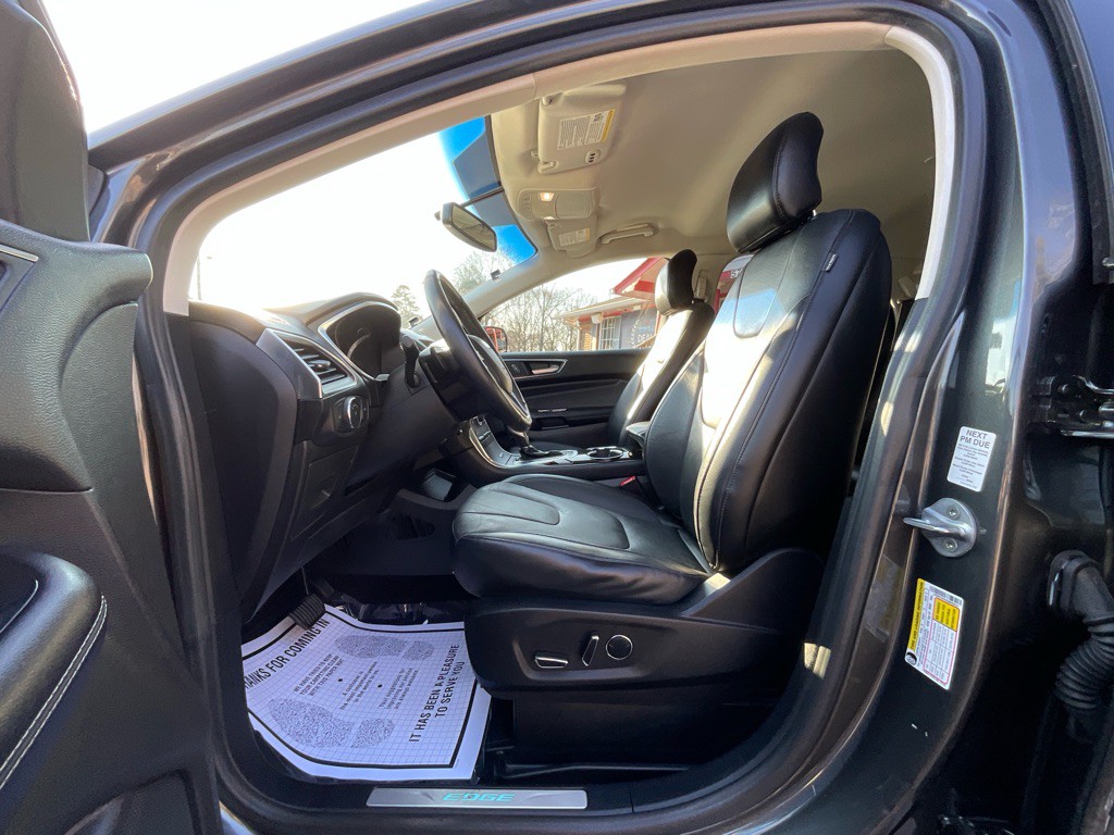 2016 Ford Edge Image 14