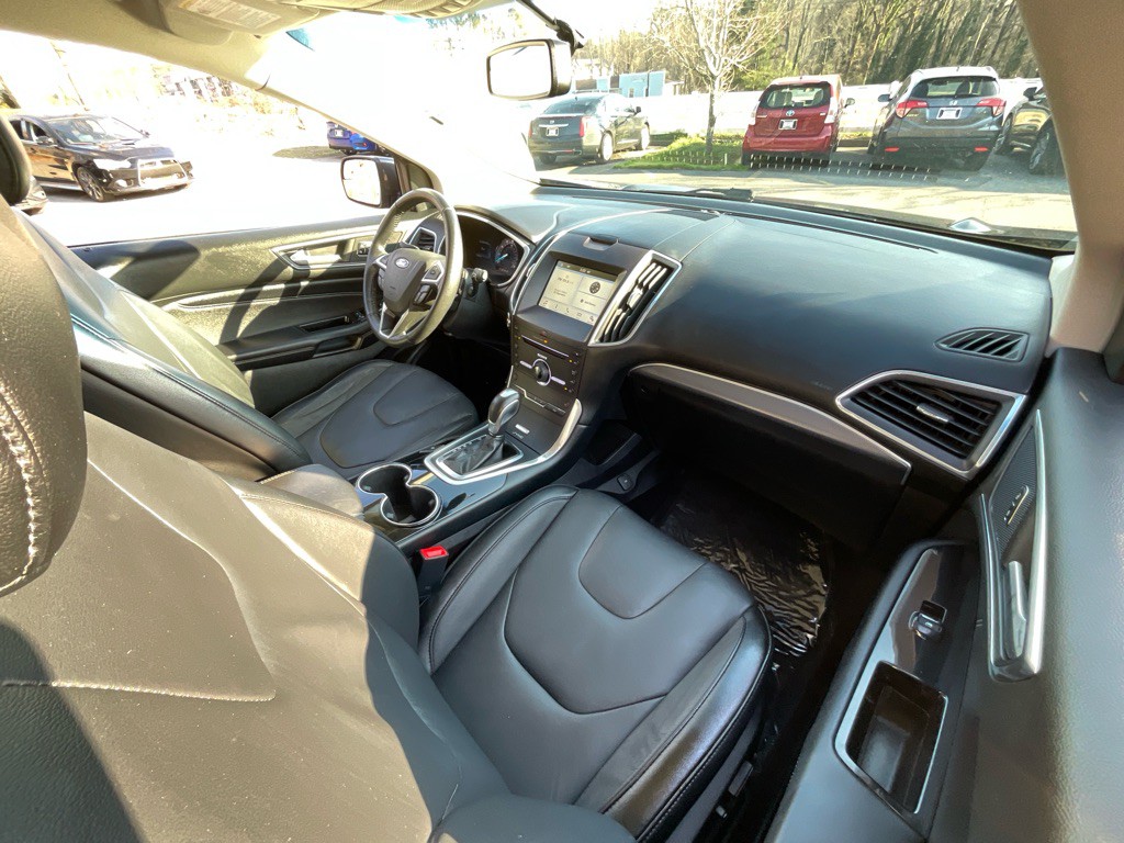 2016 Ford Edge Image 18