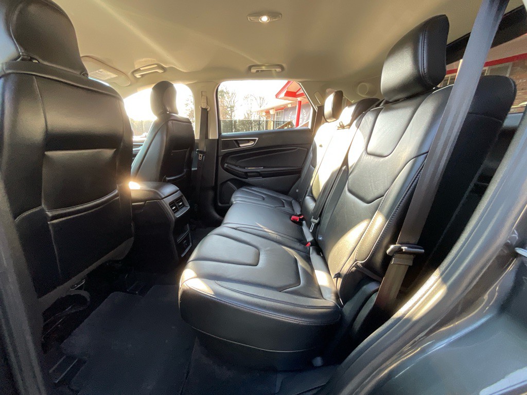 2016 Ford Edge Image 27
