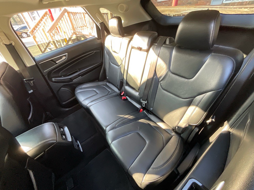 2016 Ford Edge Image 29