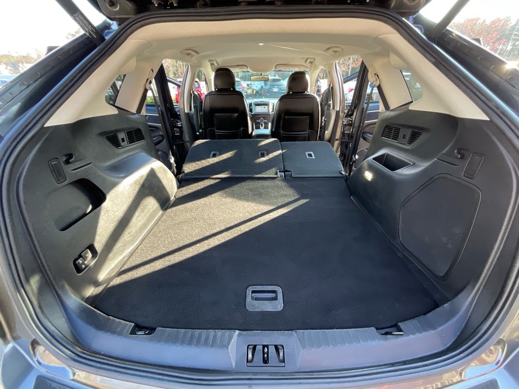 2016 Ford Edge Image 38