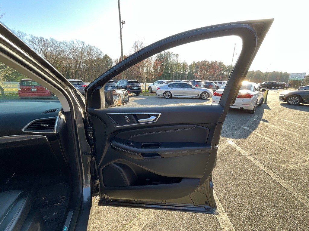2016 Ford Edge Image 44
